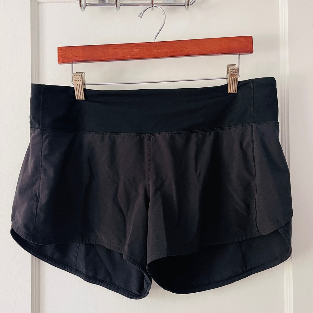 Lululemon Speed Up Mid-Rise short